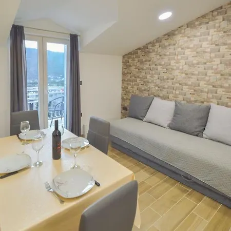 アパート Ivana I Martina *