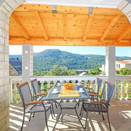 Ivana I Martina アパート Grebaštica